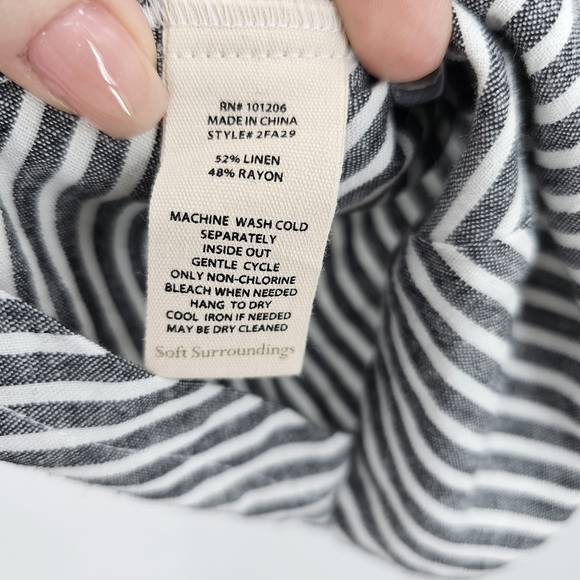 Soft Surroundings Grey Stripe Landfall Cold Shoulder Linen Tunic Top Small - Picture 6 of 6